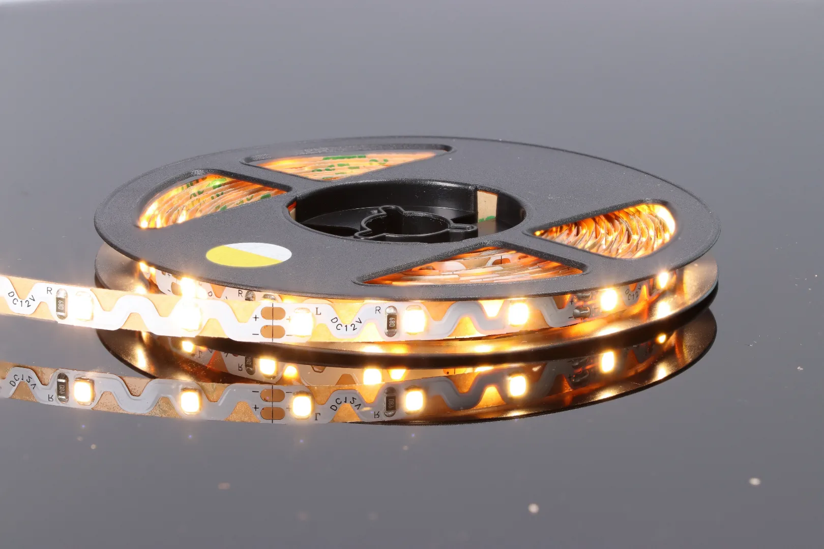 Taśma LED S-shape — nacinane PCB na rolce